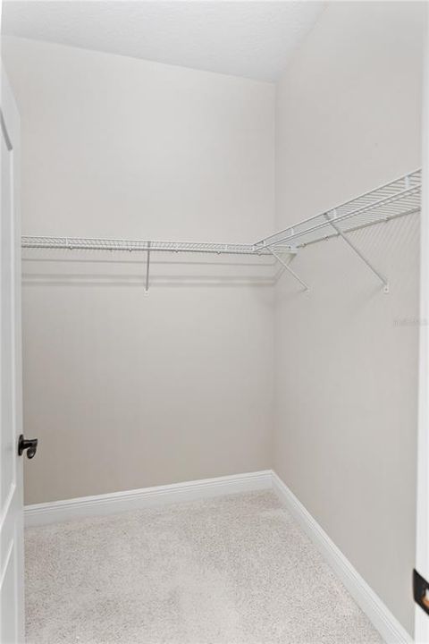 For Rent: $4,200 (3 beds, 2 baths, 2427 Square Feet)