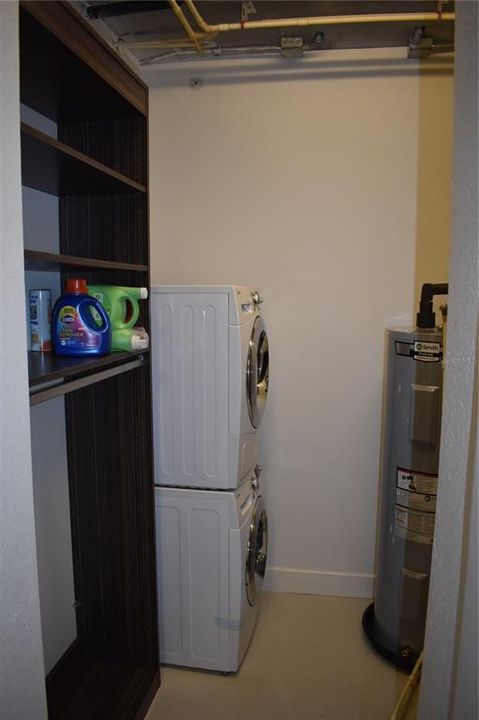 Под контрактом: $2,495 (1 спален, 1 ванн, 921 Квадратных фут)