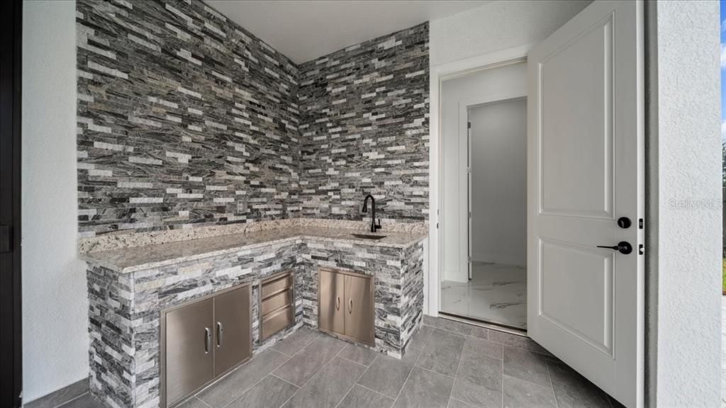 На продажу: $549,500 (4 спален, 3 ванн, 1734 Квадратных фут)