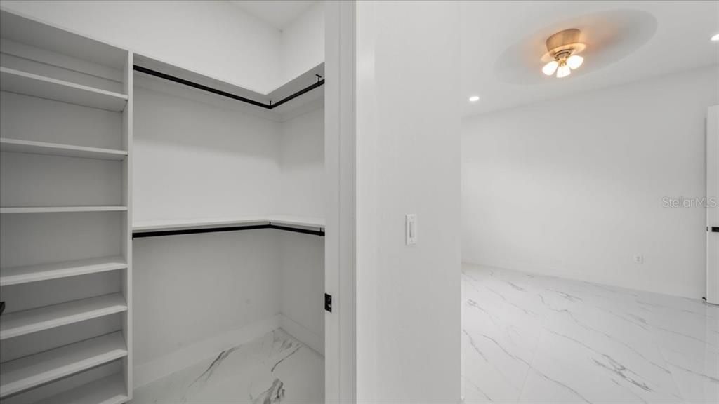 На продажу: $549,500 (4 спален, 3 ванн, 1734 Квадратных фут)