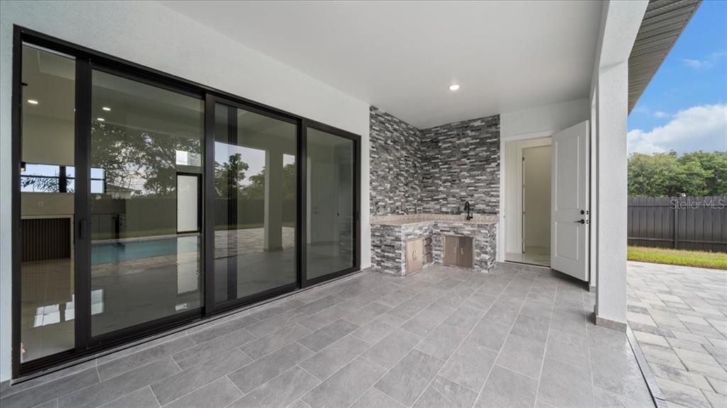 На продажу: $549,500 (4 спален, 3 ванн, 1734 Квадратных фут)