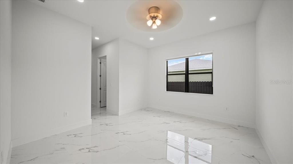 На продажу: $549,500 (4 спален, 3 ванн, 1734 Квадратных фут)