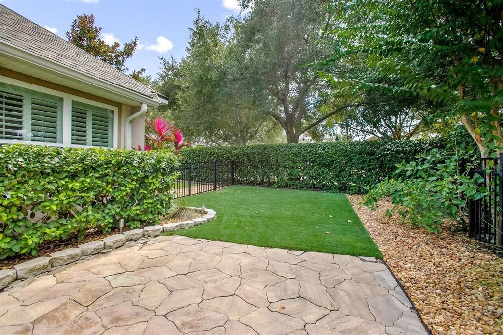 Active With Contract: $510,000 (3 beds, 2 baths, 2060 Square Feet)