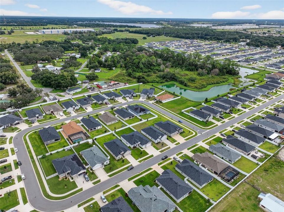 待售: $375,000 (4 贝兹, 2 浴室, 2081 平方英尺)