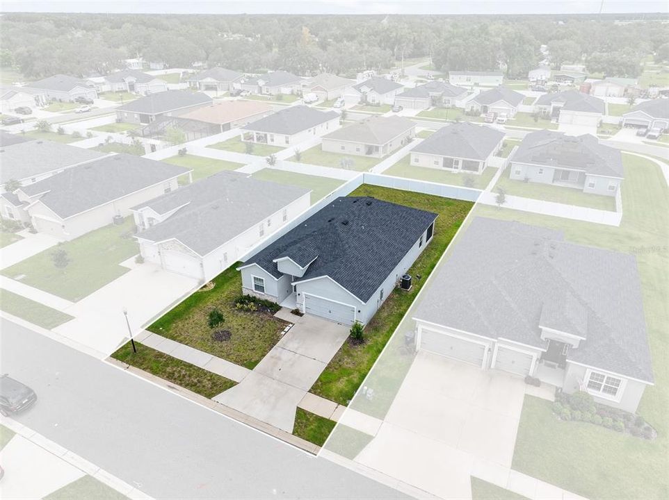 待售: $375,000 (4 贝兹, 2 浴室, 2081 平方英尺)