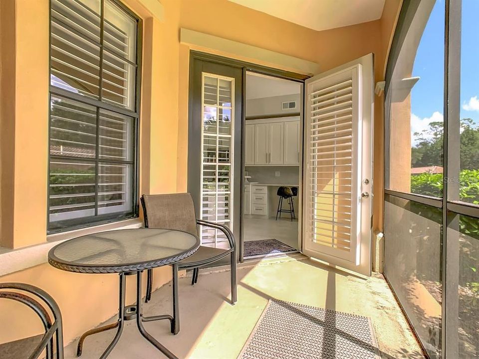 Под контрактом: $390,000 (1 спален, 1 ванн, 1073 Квадратных фут)