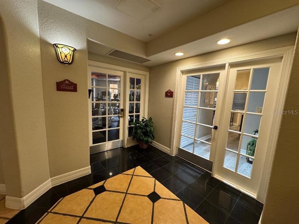 Под контрактом: $390,000 (1 спален, 1 ванн, 1073 Квадратных фут)