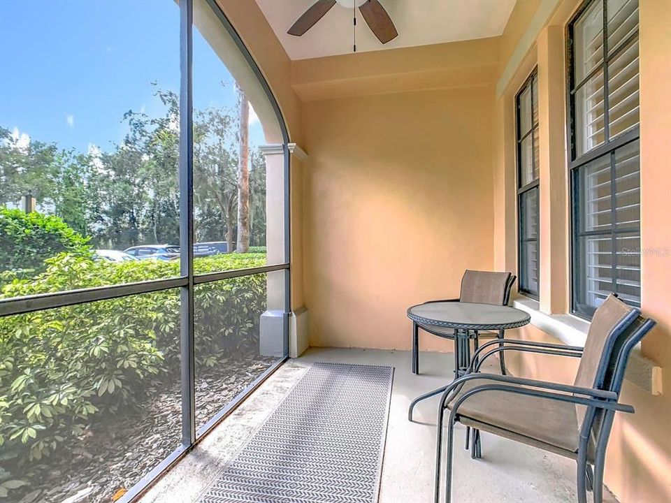 Под контрактом: $390,000 (1 спален, 1 ванн, 1073 Квадратных фут)