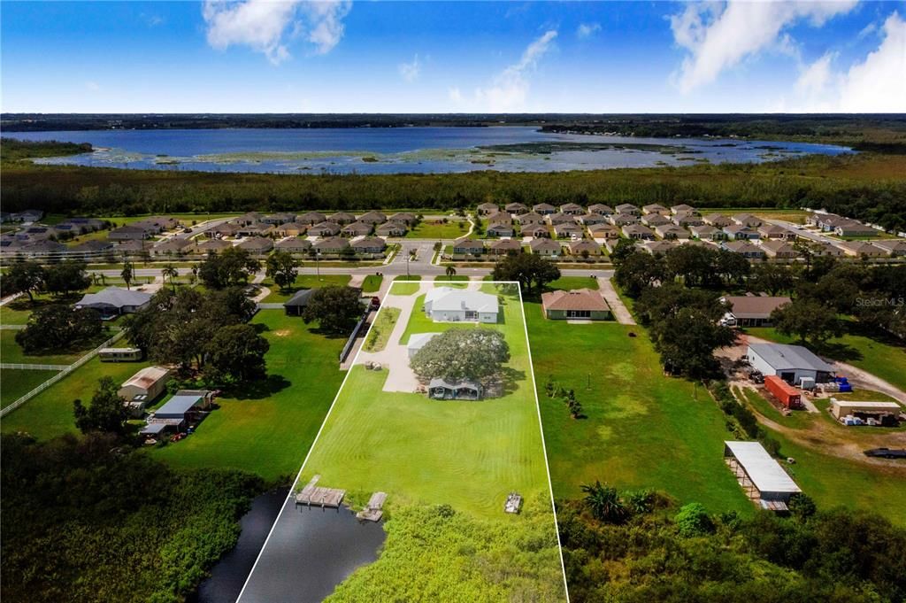 En Venta: $924,000 (4 camas, 3 baños, 3602 Pies cuadrados)