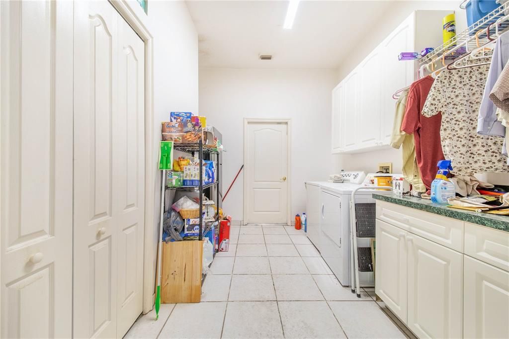 En Venta: $924,000 (4 camas, 3 baños, 3602 Pies cuadrados)