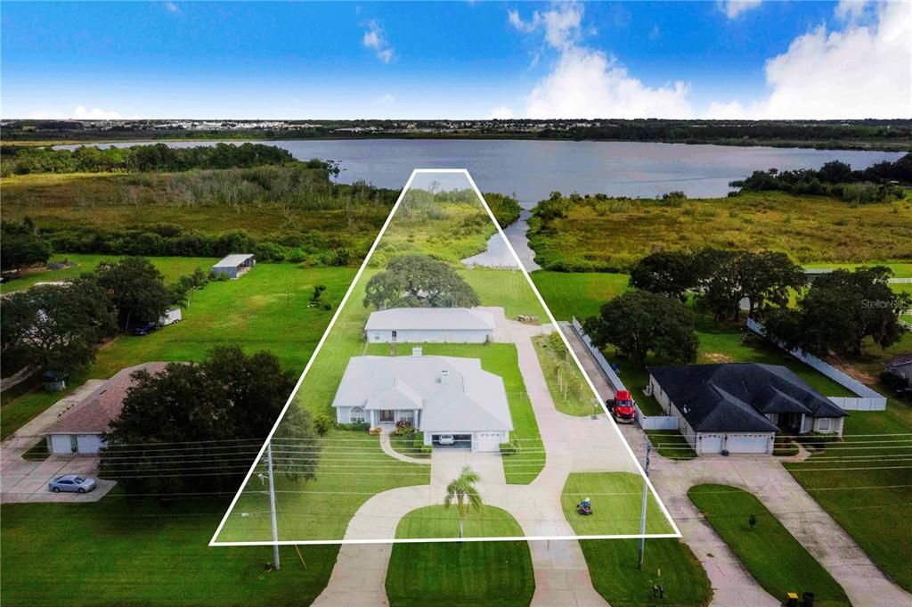 En Venta: $924,000 (4 camas, 3 baños, 3602 Pies cuadrados)