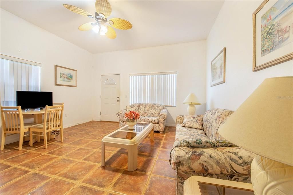 En Venta: $924,000 (4 camas, 3 baños, 3602 Pies cuadrados)