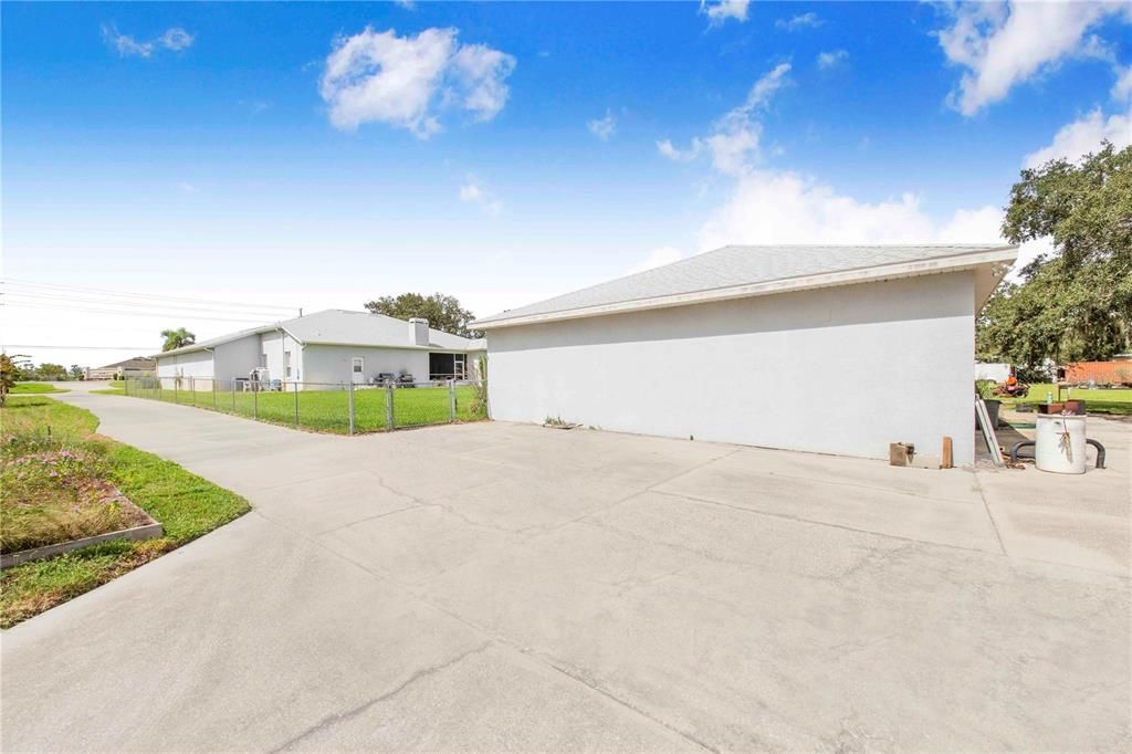 En Venta: $924,000 (4 camas, 3 baños, 3602 Pies cuadrados)