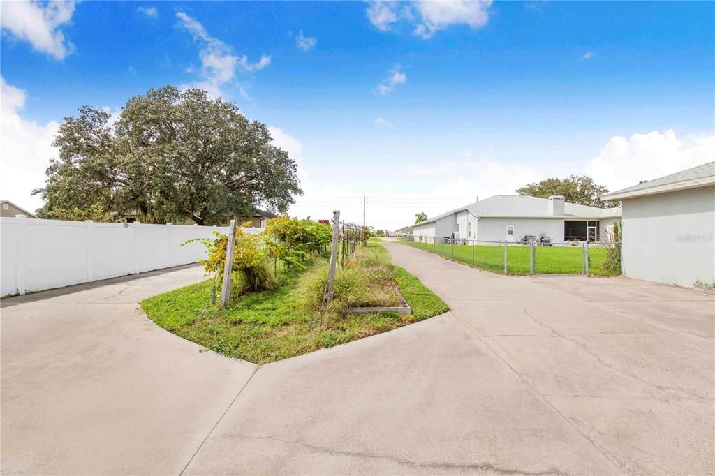 En Venta: $924,000 (4 camas, 3 baños, 3602 Pies cuadrados)