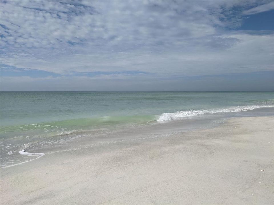 待售: $295,000 (1 贝兹, 1 浴室, 712 平方英尺)