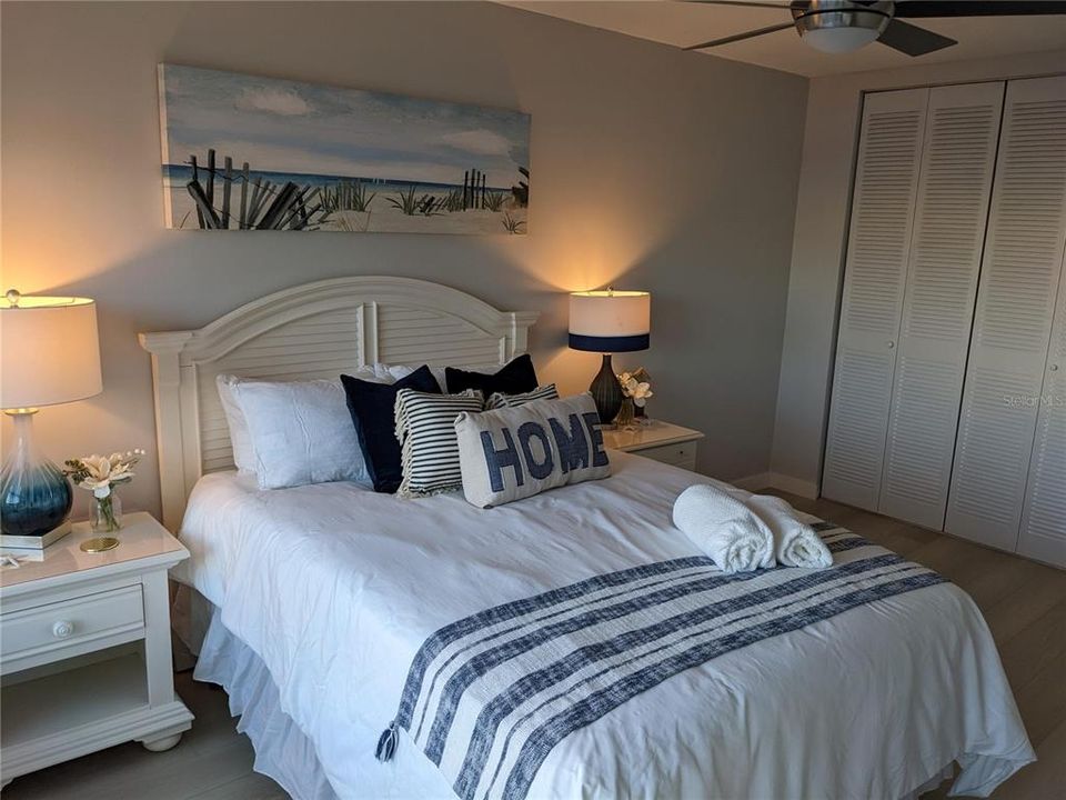 待售: $295,000 (1 贝兹, 1 浴室, 712 平方英尺)