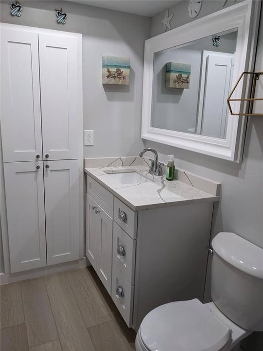 待售: $295,000 (1 贝兹, 1 浴室, 712 平方英尺)