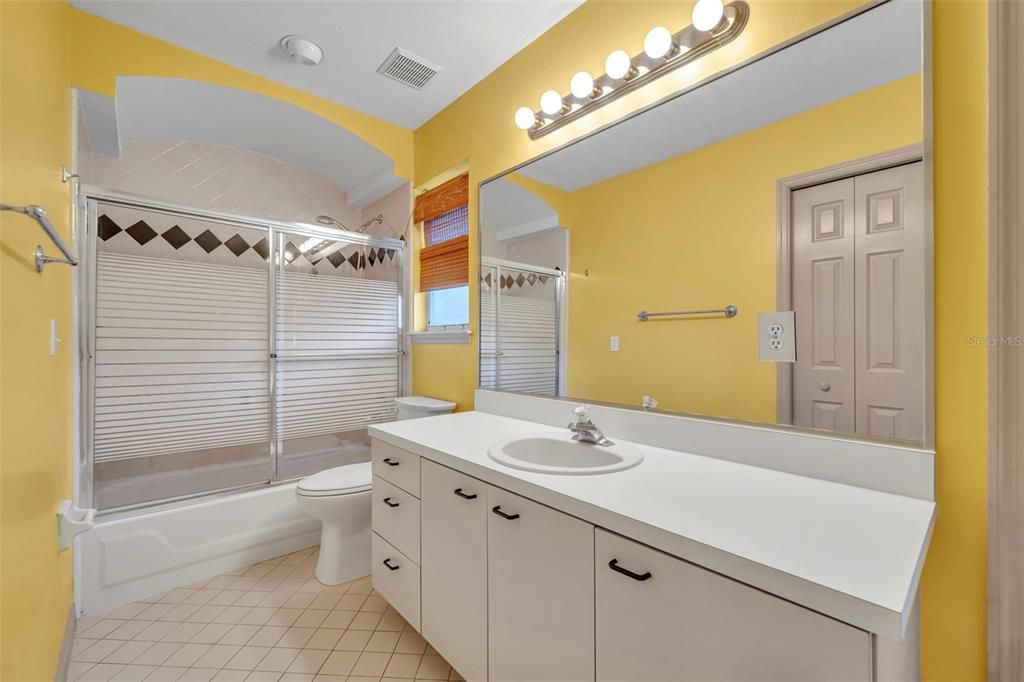 For Sale: $599,000 (4 beds, 2 baths, 2484 Square Feet)