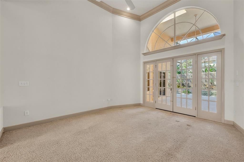 For Sale: $599,000 (4 beds, 2 baths, 2484 Square Feet)