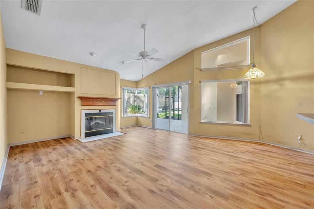 For Sale: $599,000 (4 beds, 2 baths, 2484 Square Feet)