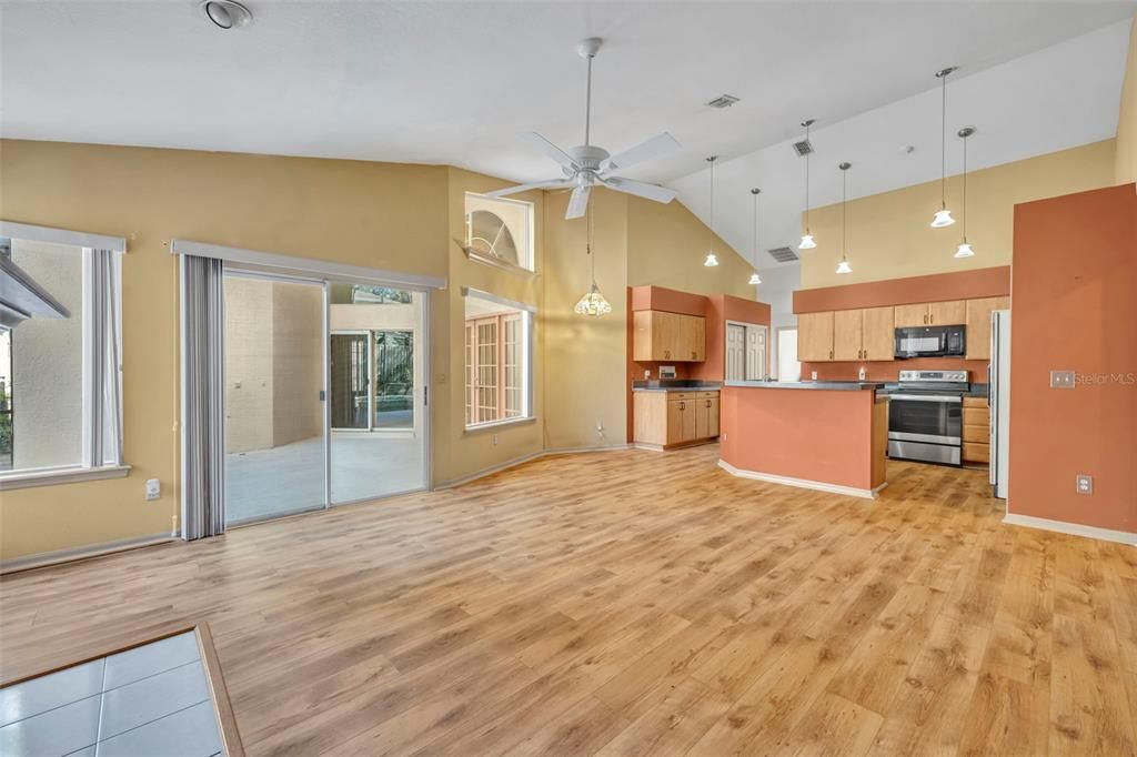 For Sale: $599,000 (4 beds, 2 baths, 2484 Square Feet)