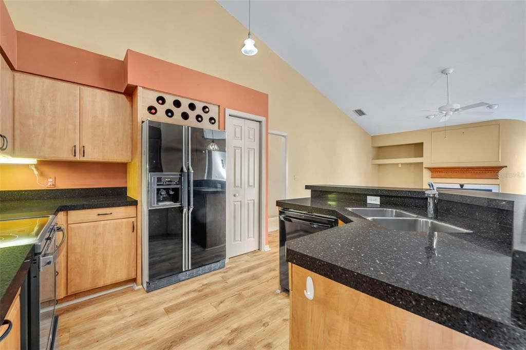 For Sale: $599,000 (4 beds, 2 baths, 2484 Square Feet)