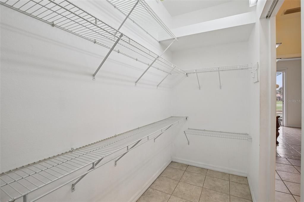 合同活跃: $325,000 (2 贝兹, 2 浴室, 1488 平方英尺)