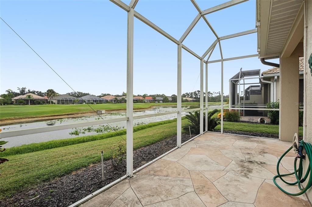 合同活跃: $325,000 (2 贝兹, 2 浴室, 1488 平方英尺)