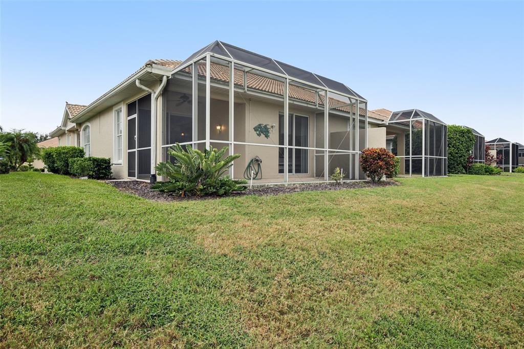 合同活跃: $325,000 (2 贝兹, 2 浴室, 1488 平方英尺)