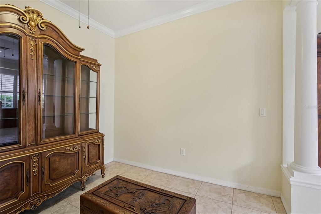 合同活跃: $325,000 (2 贝兹, 2 浴室, 1488 平方英尺)