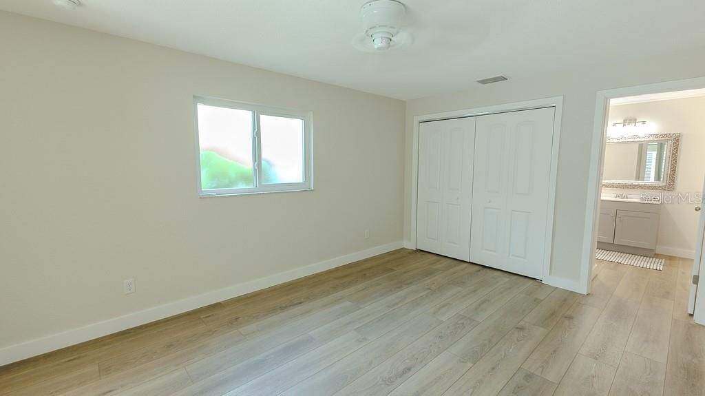 En Venta: $999,888 (4 camas, 3 baños, 2310 Pies cuadrados)