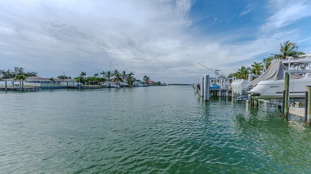 En Venta: $999,888 (4 camas, 3 baños, 2310 Pies cuadrados)