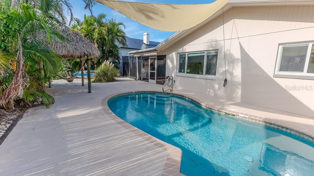 En Venta: $999,888 (4 camas, 3 baños, 2310 Pies cuadrados)