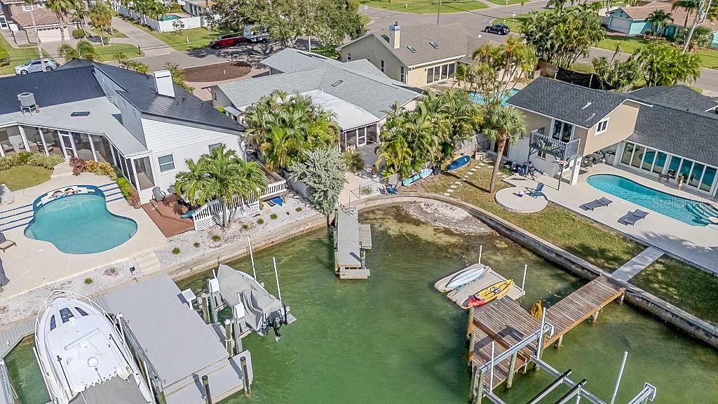 En Venta: $999,888 (4 camas, 3 baños, 2310 Pies cuadrados)