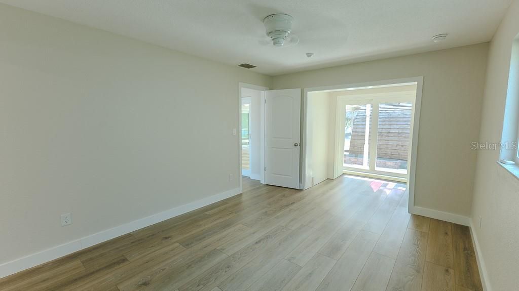 En Venta: $999,888 (4 camas, 3 baños, 2310 Pies cuadrados)