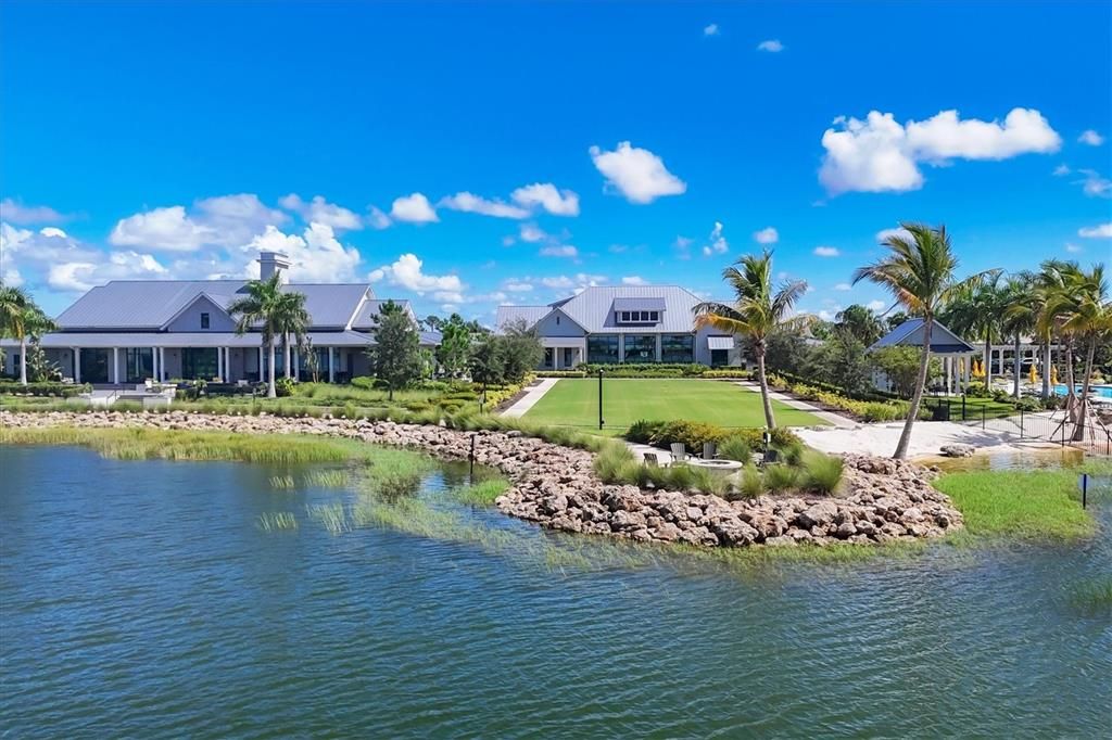 Под контрактом: $850,000 (3 спален, 2 ванн, 1876 Квадратных фут)