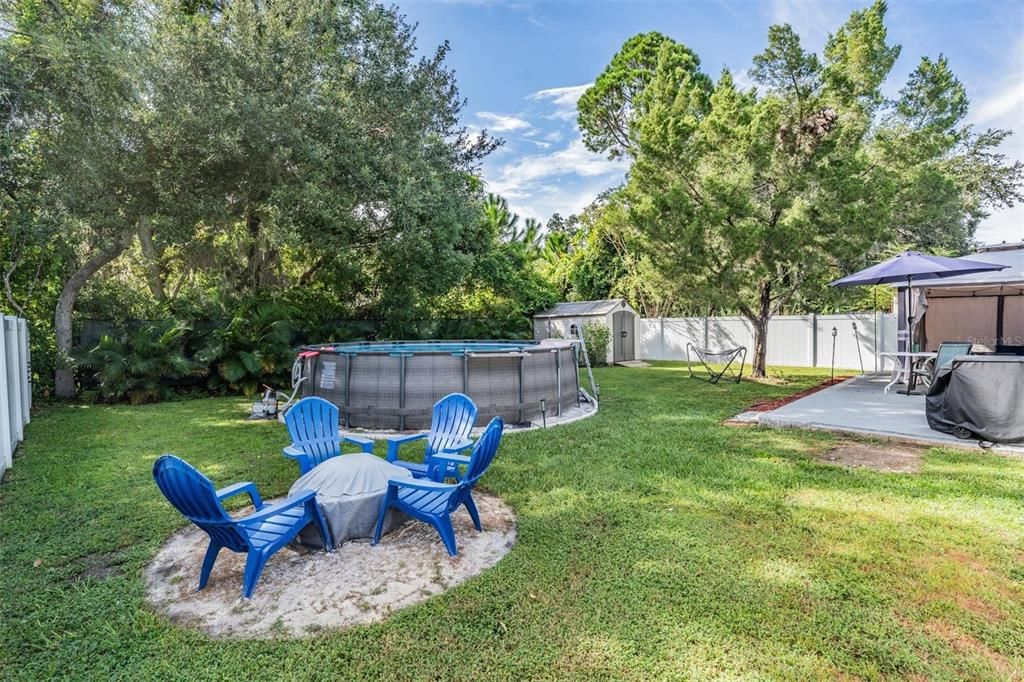 Под контрактом: $415,000 (4 спален, 2 ванн, 1352 Квадратных фут)