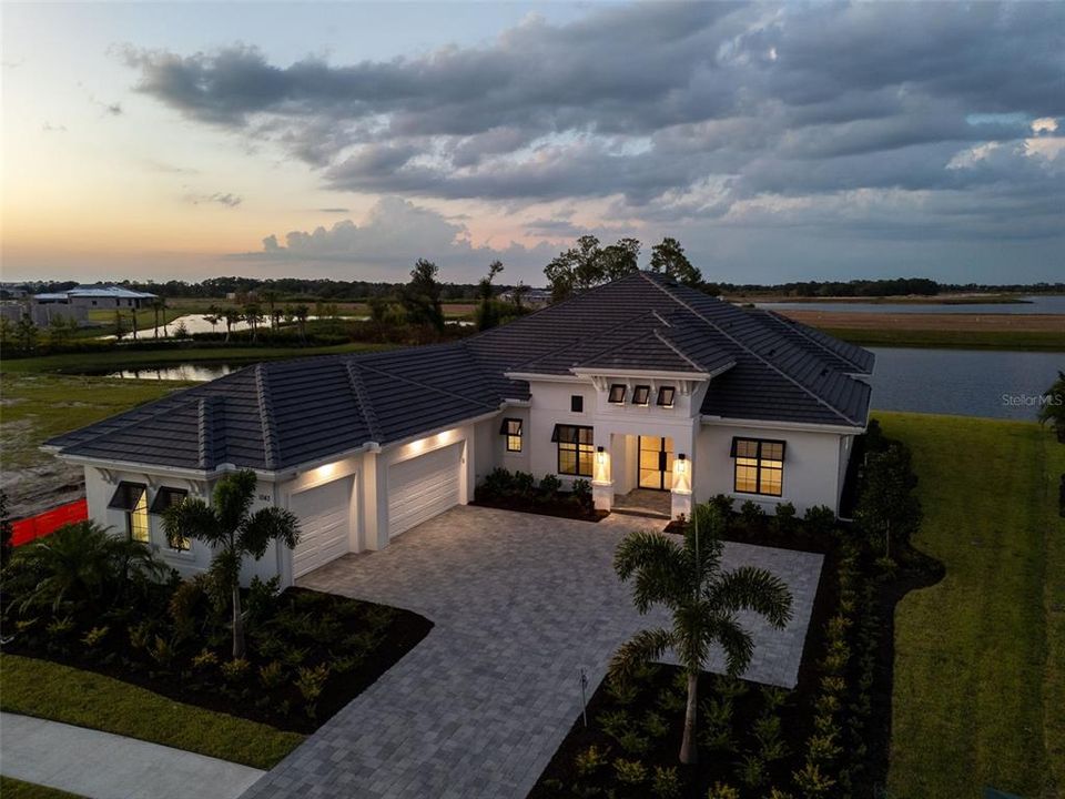 For Sale: $2,499,018 (4 beds, 4 baths, 3703 Square Feet)