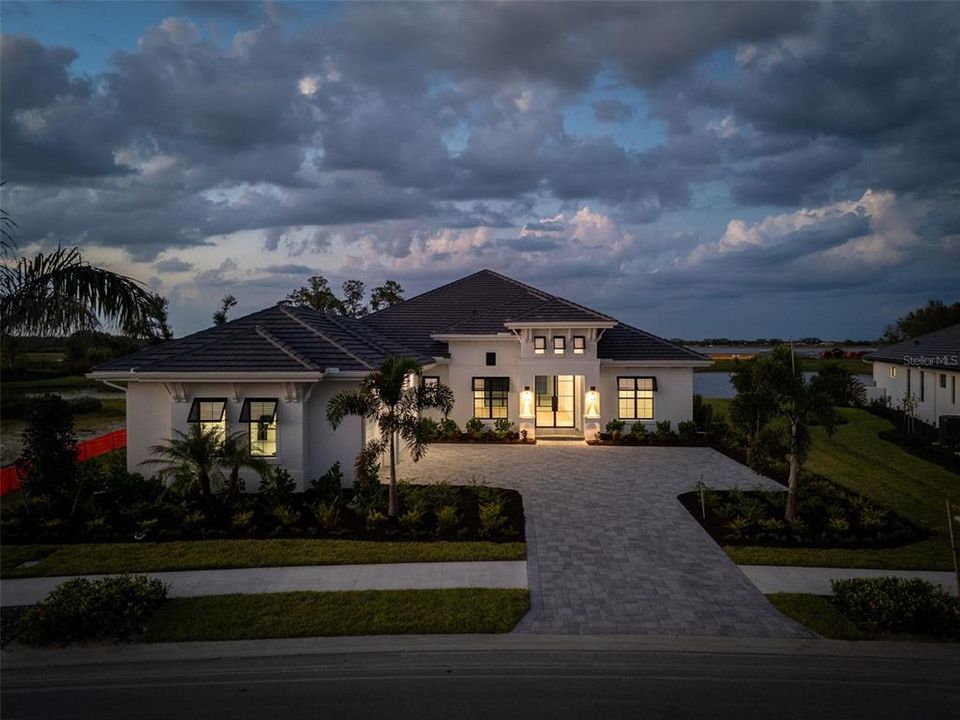 For Sale: $2,499,018 (4 beds, 4 baths, 3703 Square Feet)