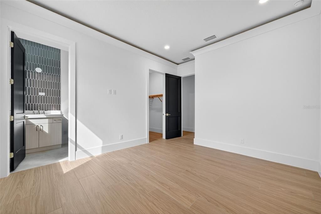 For Sale: $2,499,018 (4 beds, 4 baths, 3703 Square Feet)