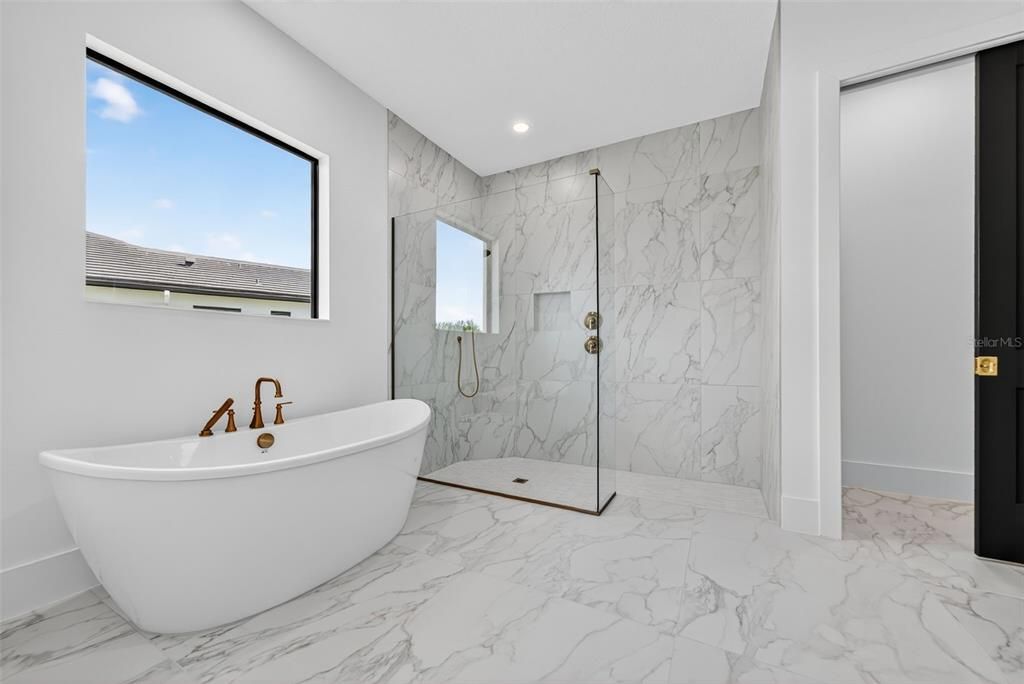 For Sale: $2,499,018 (4 beds, 4 baths, 3703 Square Feet)