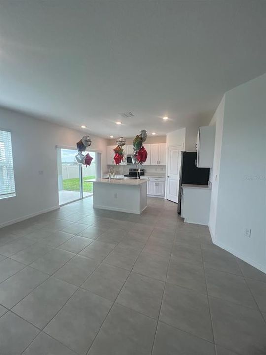 В аренду: $2,250 (3 спален, 2 ванн, 1500 Квадратных фут)