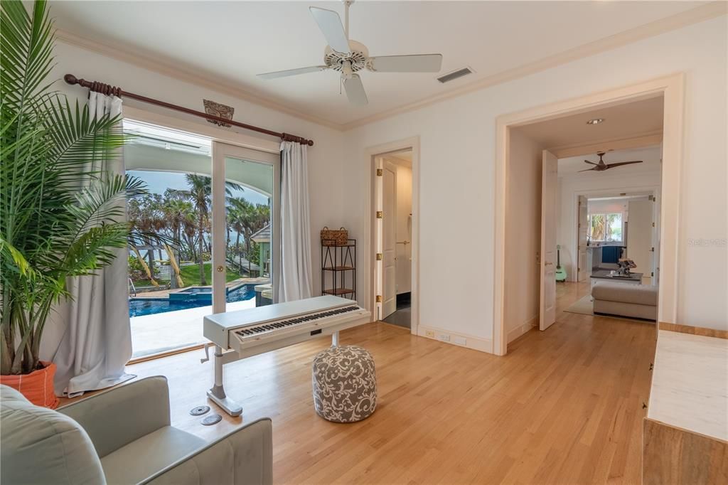 For Sale: $7,299,995 (6 beds, 6 baths, 5450 Square Feet)