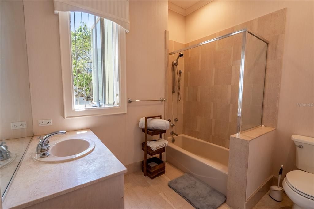 For Sale: $7,299,995 (6 beds, 6 baths, 5450 Square Feet)