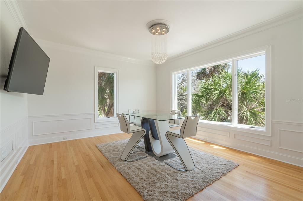 For Sale: $7,299,995 (6 beds, 6 baths, 5450 Square Feet)