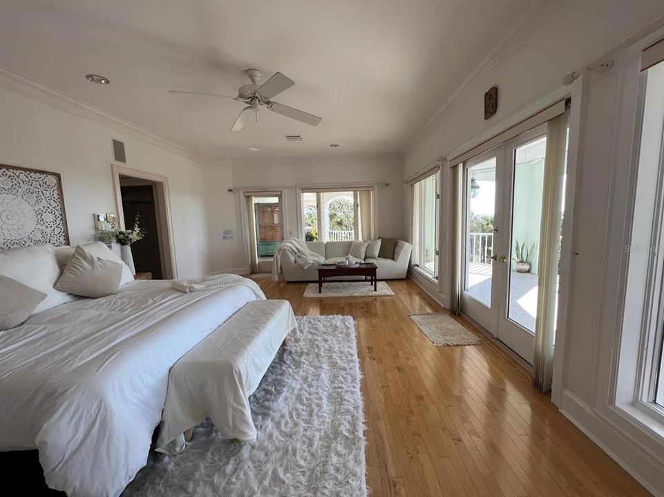 For Sale: $7,299,995 (6 beds, 6 baths, 5450 Square Feet)