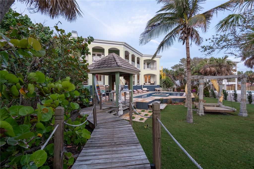 For Sale: $7,299,995 (6 beds, 6 baths, 5450 Square Feet)