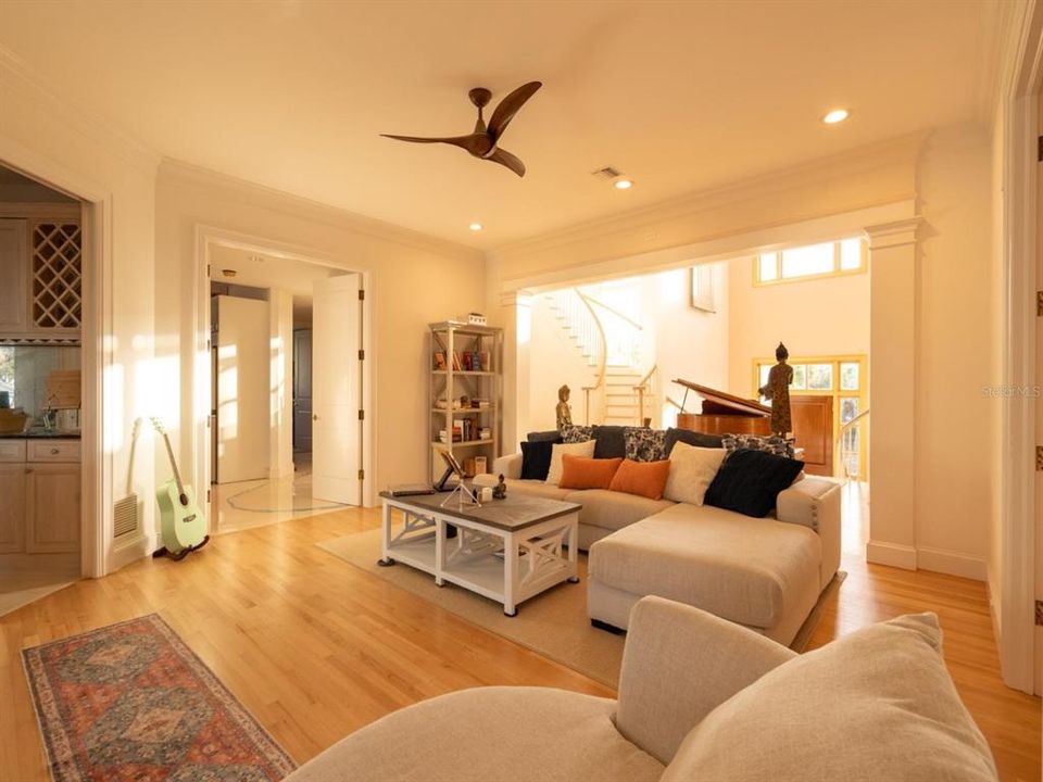 For Sale: $7,299,995 (6 beds, 6 baths, 5450 Square Feet)