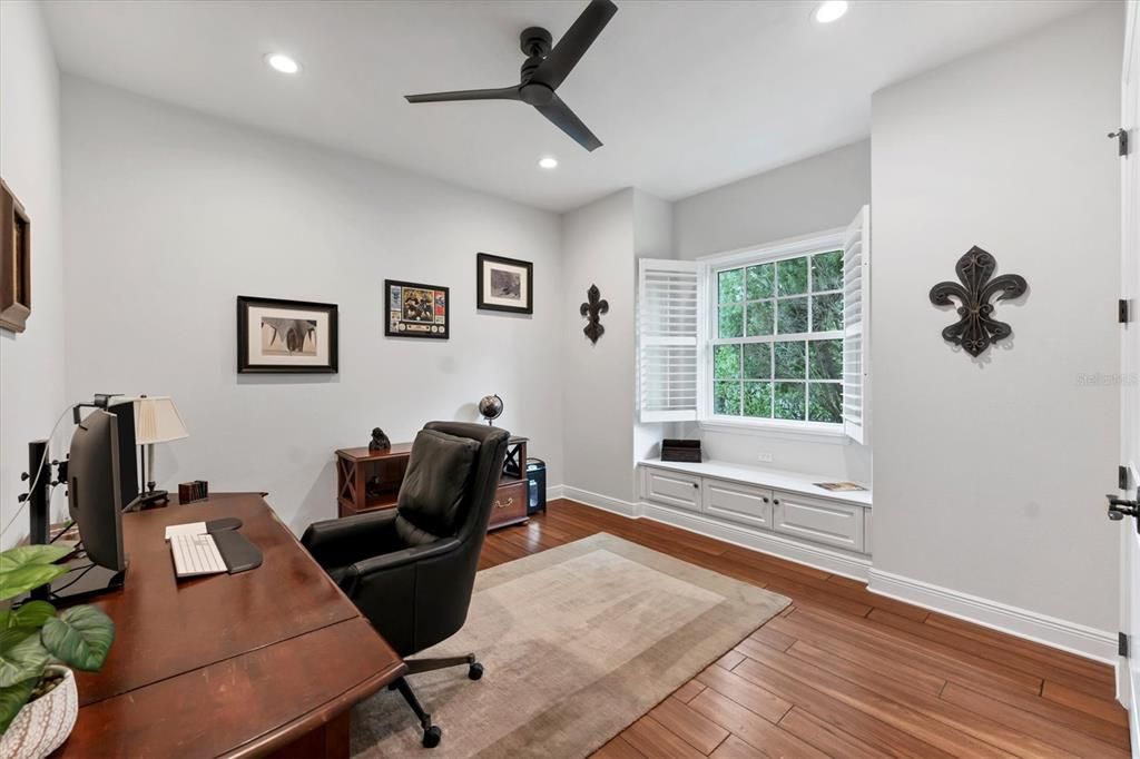 合同活跃: $2,650,000 (4 贝兹, 4 浴室, 4053 平方英尺)