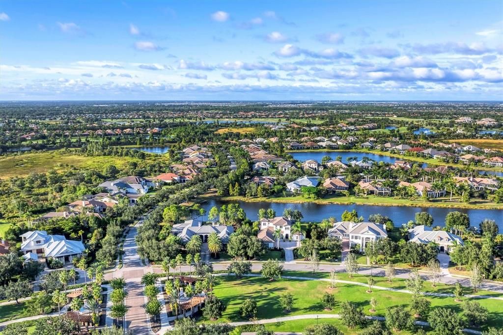 合同活跃: $2,650,000 (4 贝兹, 4 浴室, 4053 平方英尺)